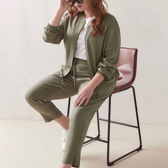 Solid Ankle Length Jogger Pant - Picture 5 of 6